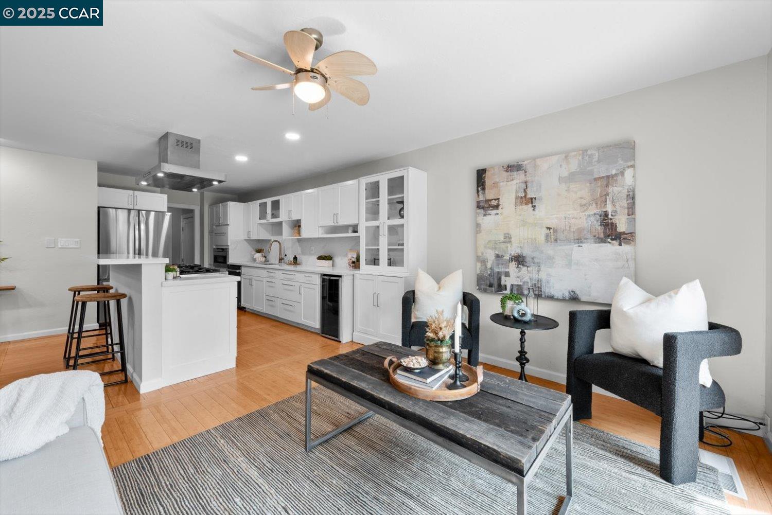 3158 Hambletonian Ln