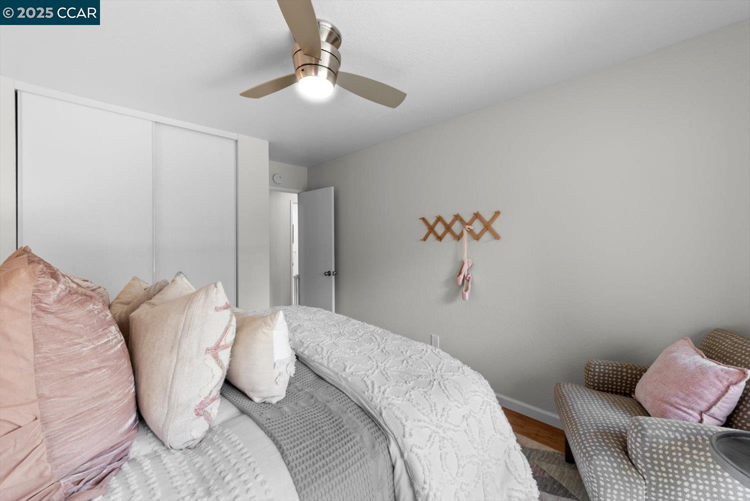 3158 Hambletonian Ln