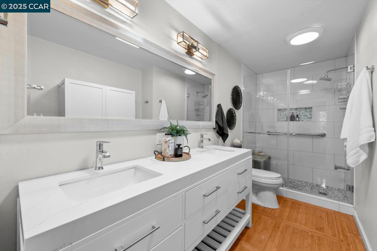 3158 Hambletonian Ln