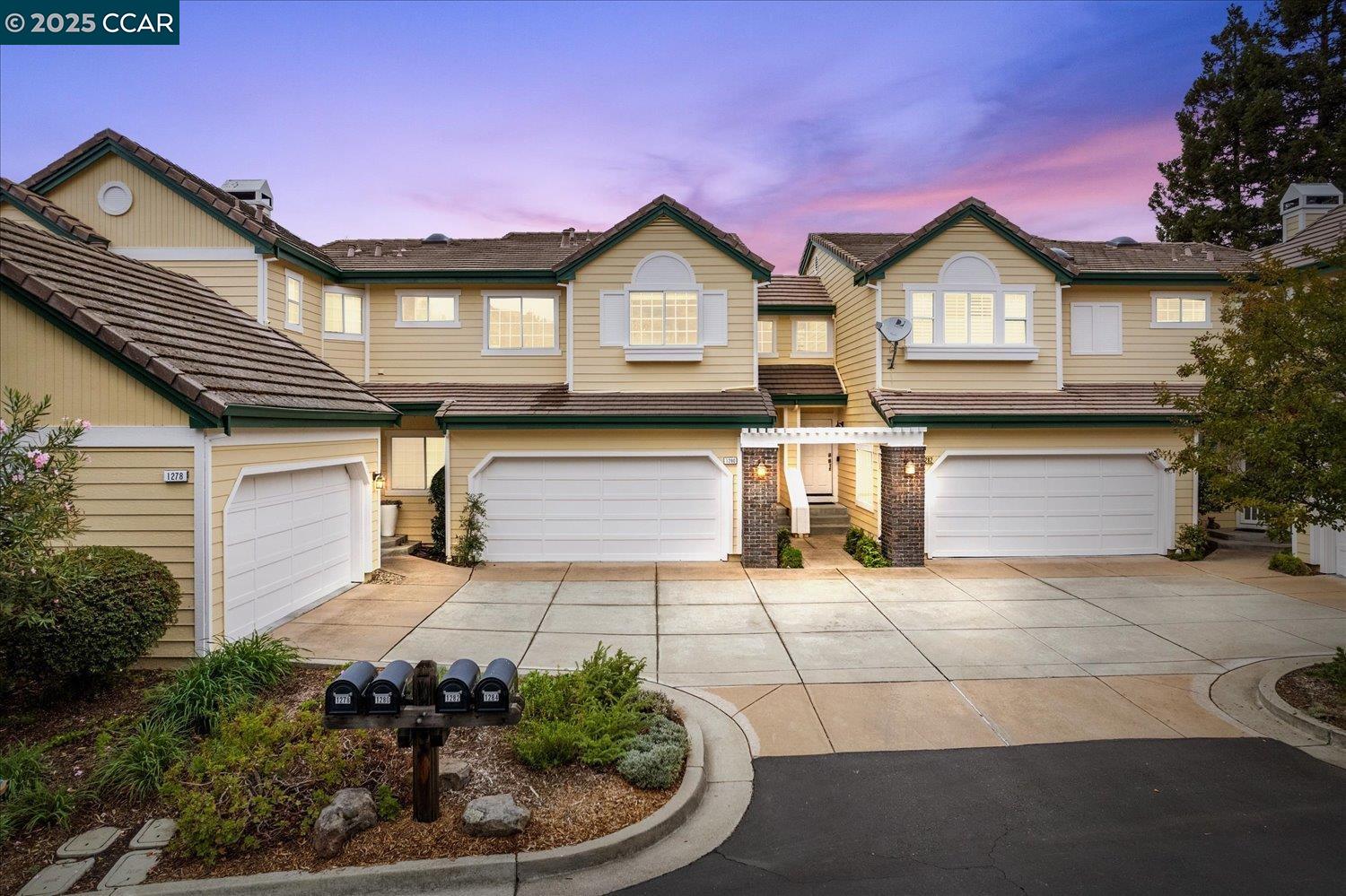 1280 Shell Cir