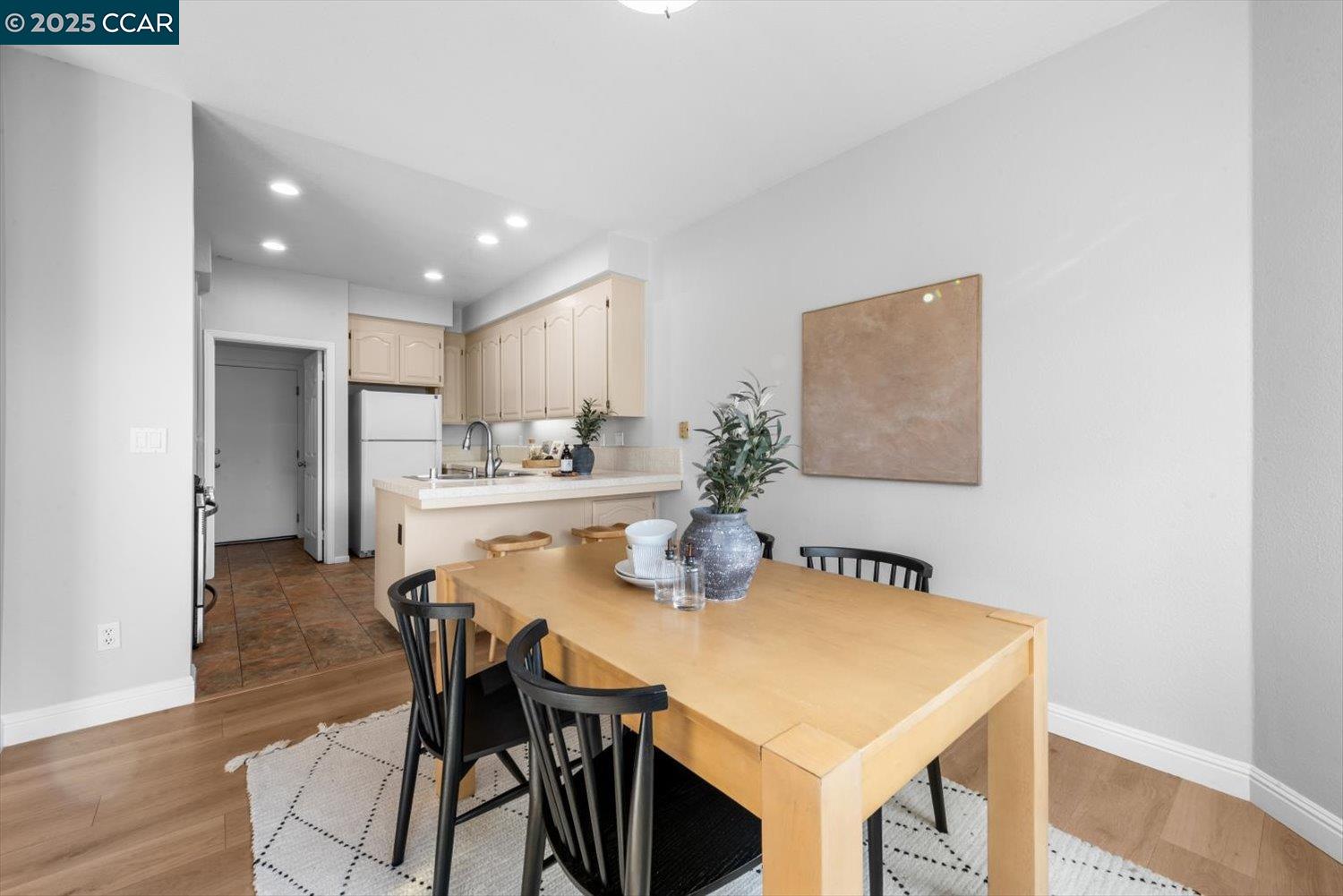 1280 Shell Cir