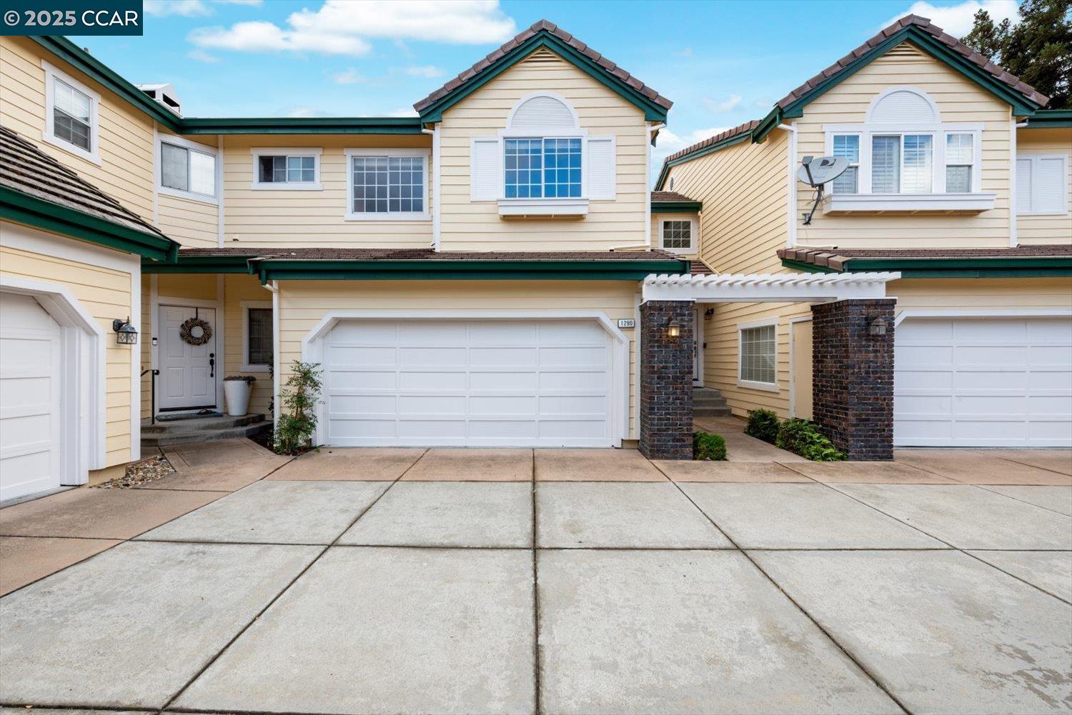 1280 Shell Cir