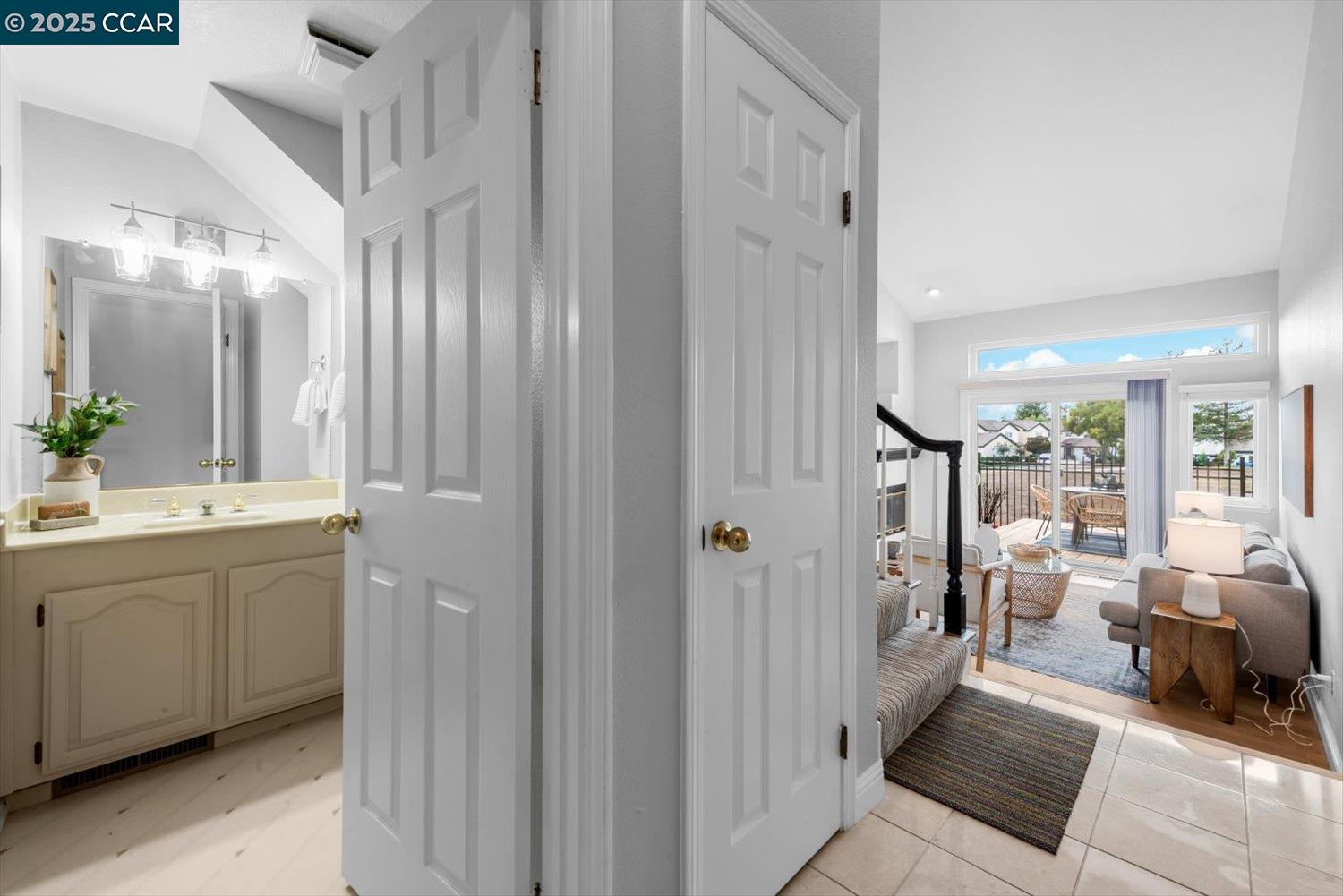 1280 Shell Cir