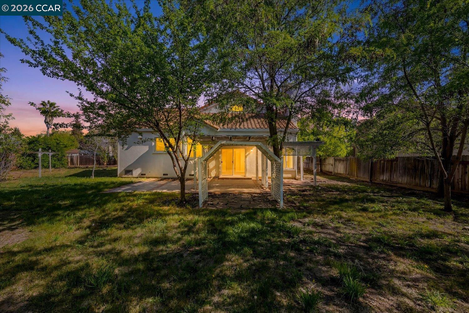 1269 Lagoon Ct