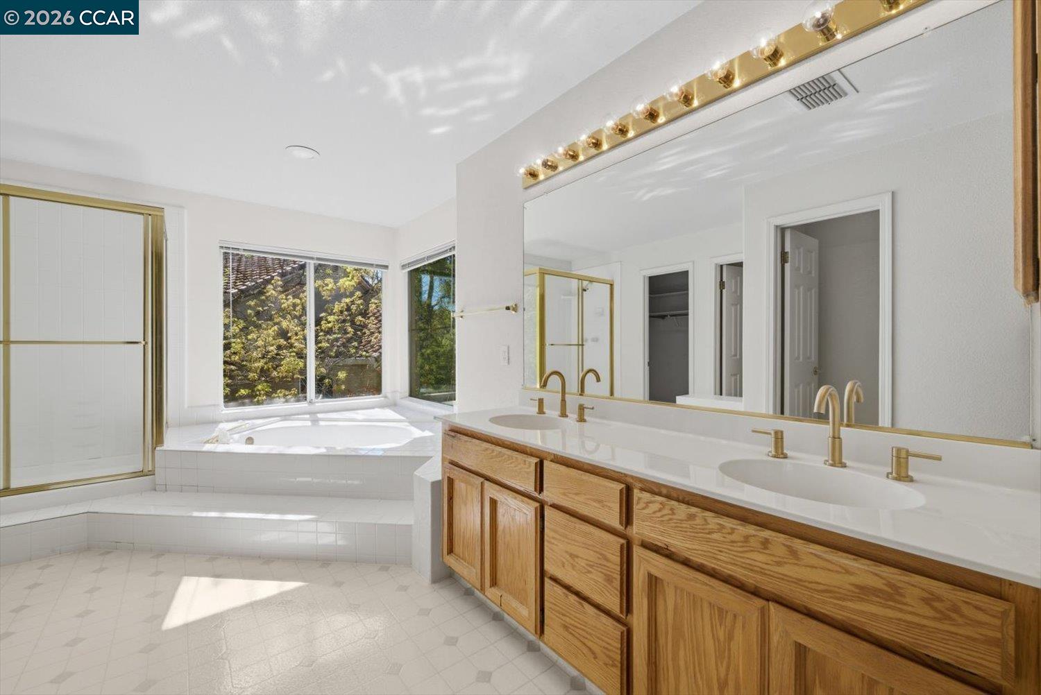 1269 Lagoon Ct