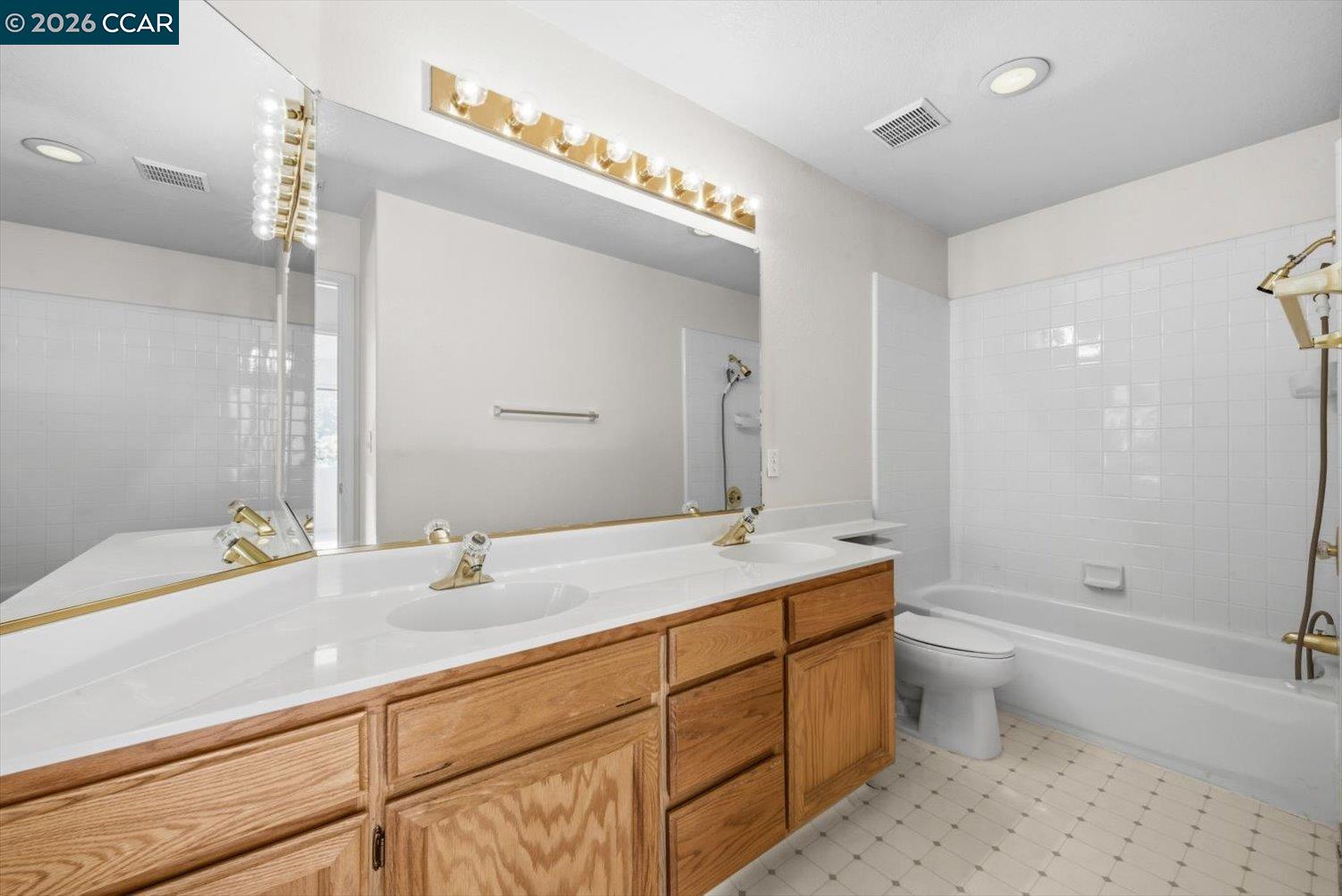 1269 Lagoon Ct