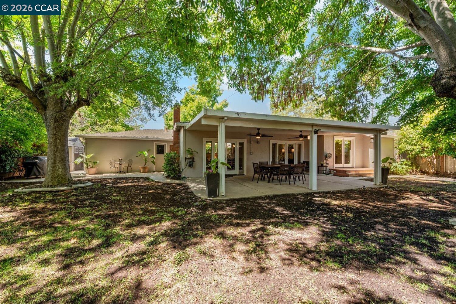 1642 Carriage Dr