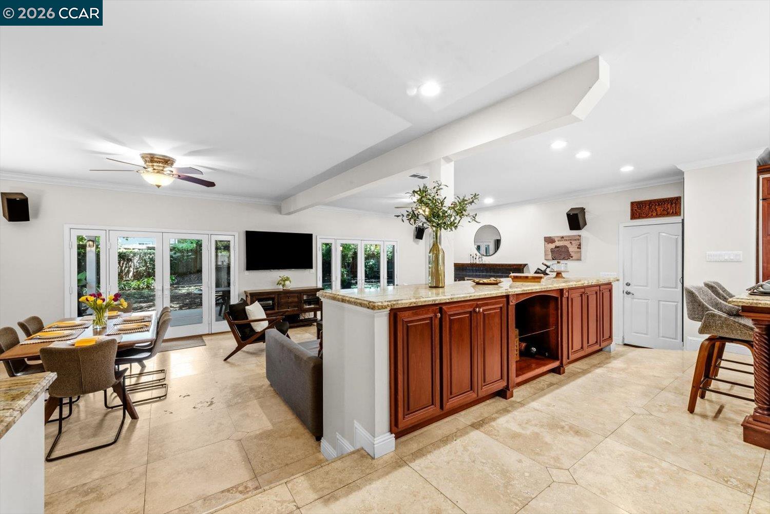 1642 Carriage Dr