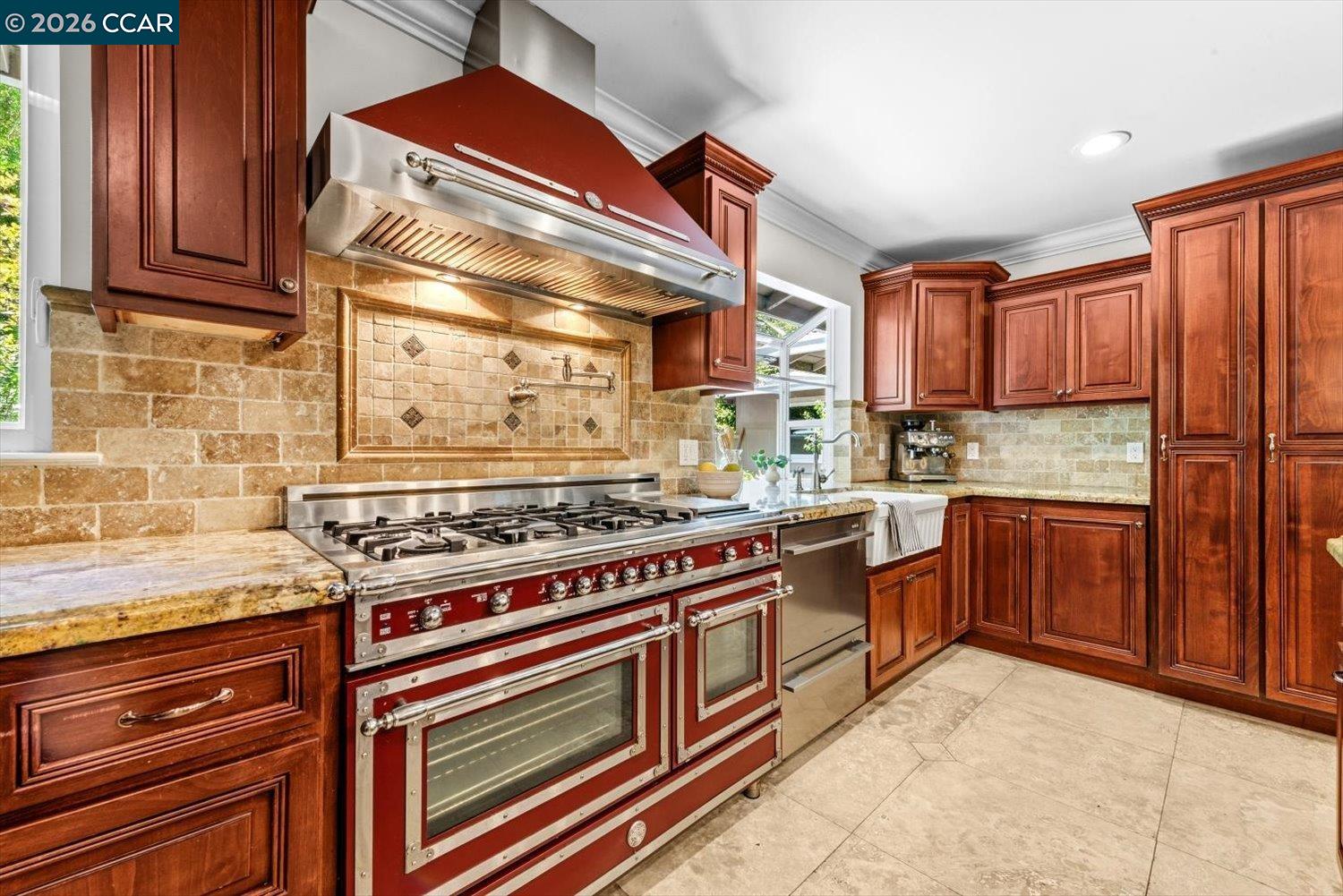 1642 Carriage Dr