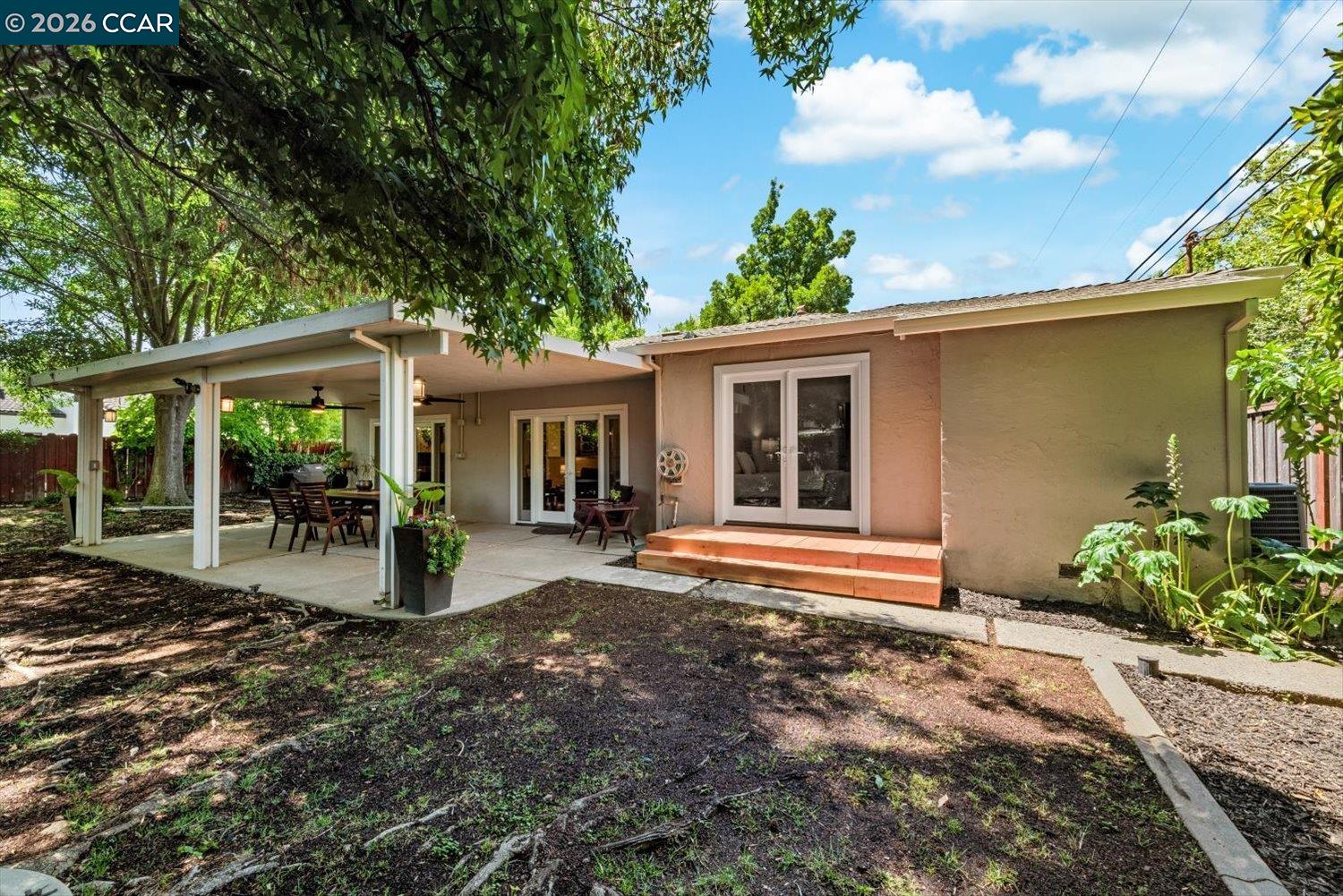 1642 Carriage Dr