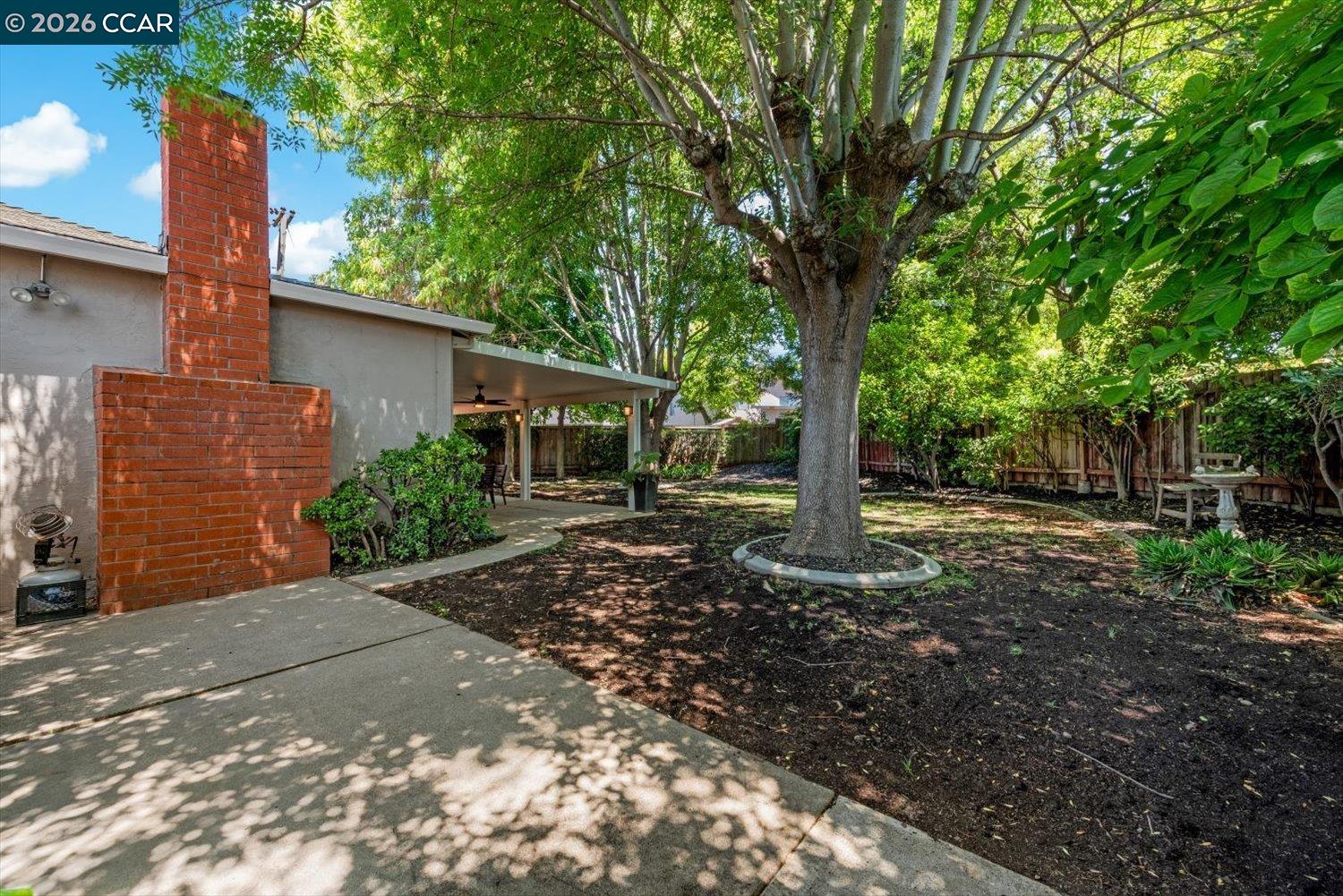 1642 Carriage Dr
