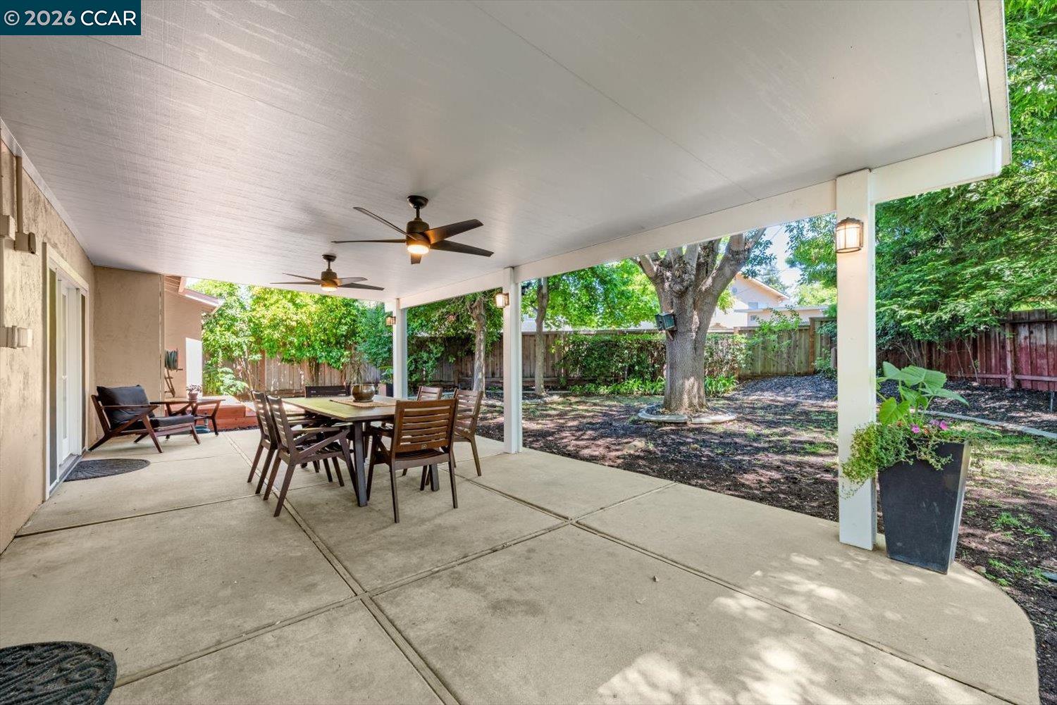 1642 Carriage Dr