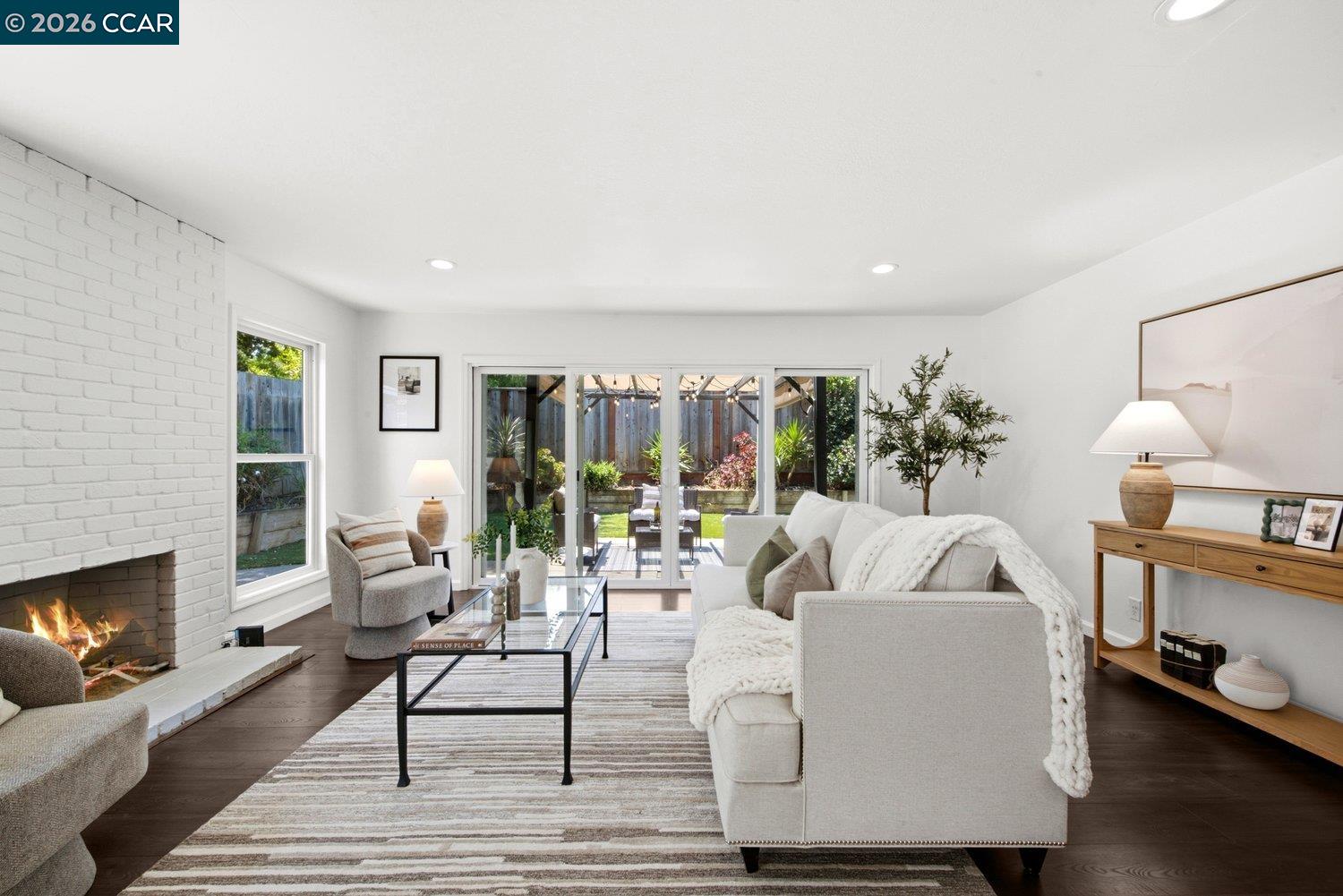 4112 Churchill Dr