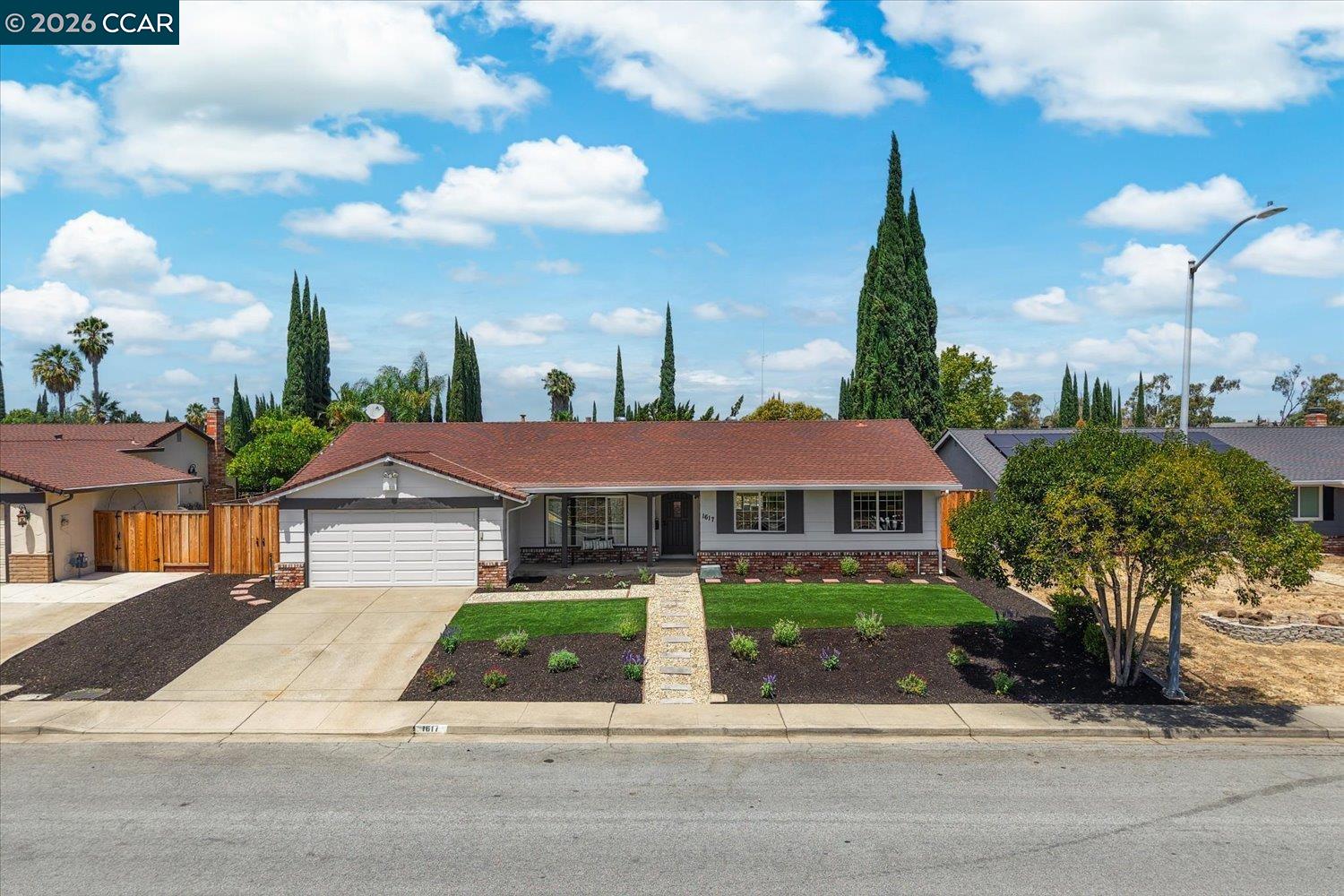 1617 Greenridge Dr