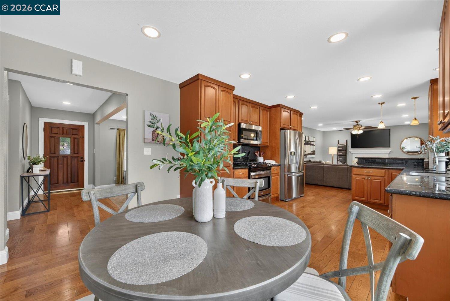 1617 Greenridge Dr