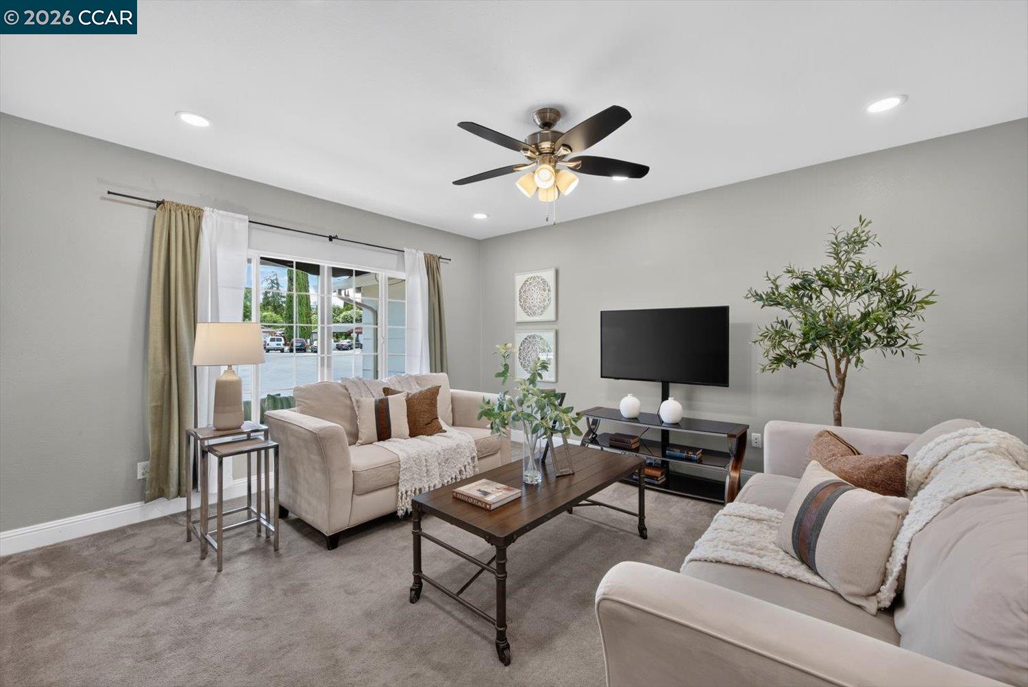 1617 Greenridge Dr