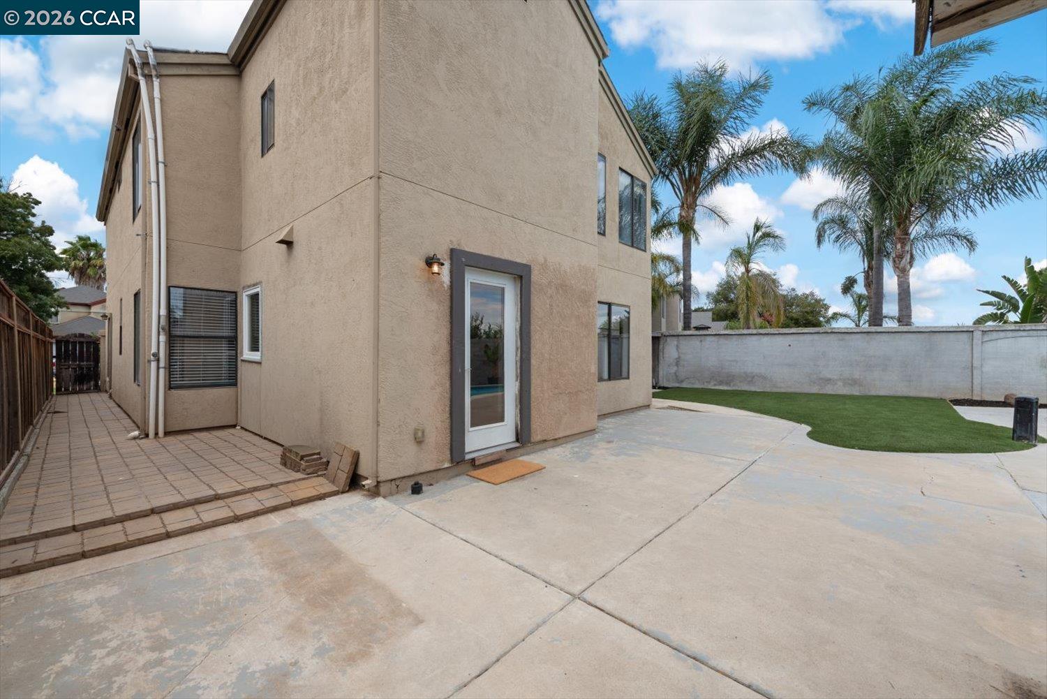 500 Mockingbird Ln