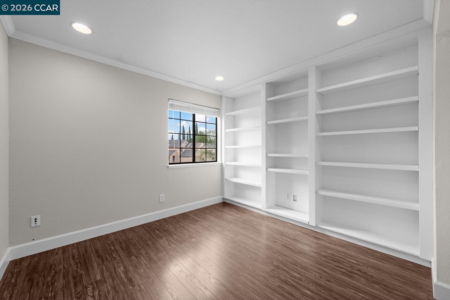 500 Mockingbird Ln
