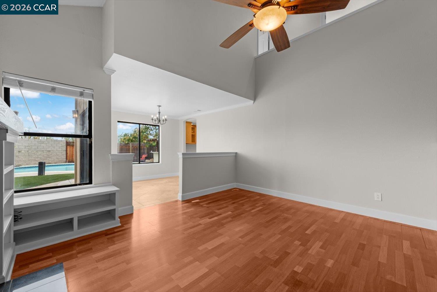 500 Mockingbird Ln