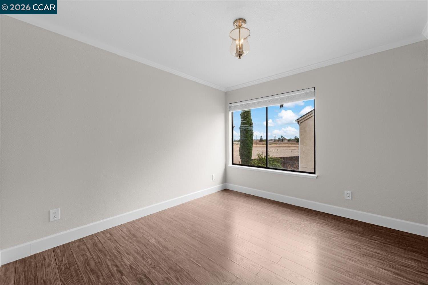 500 Mockingbird Ln