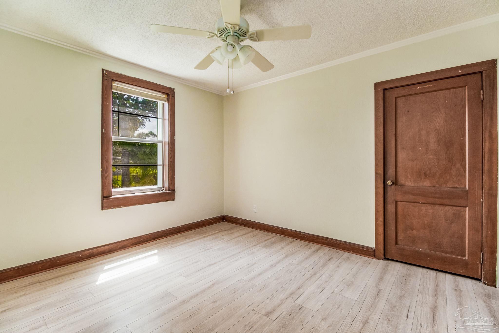 1331 Poppy Ave