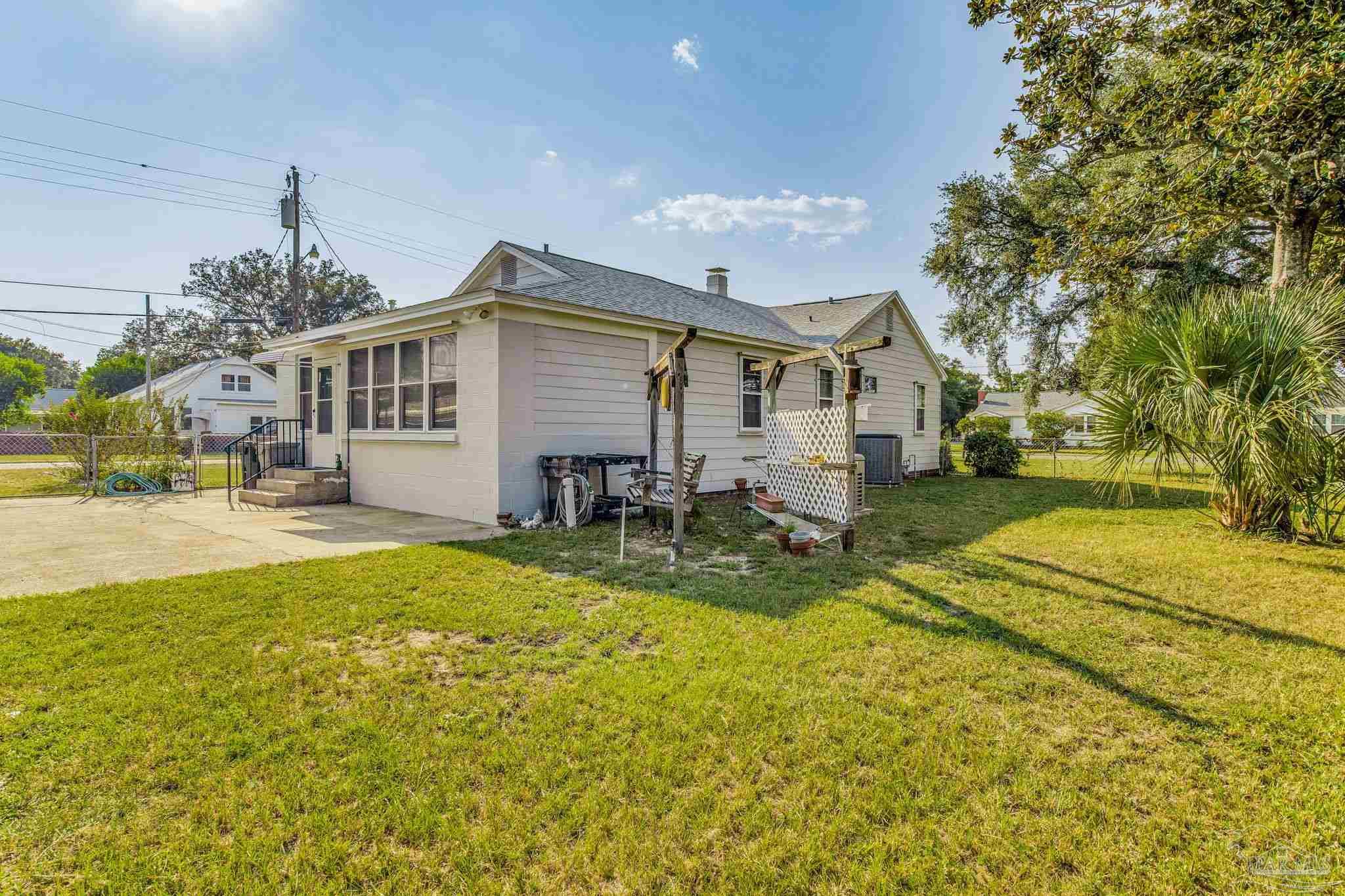 1331 Poppy Ave