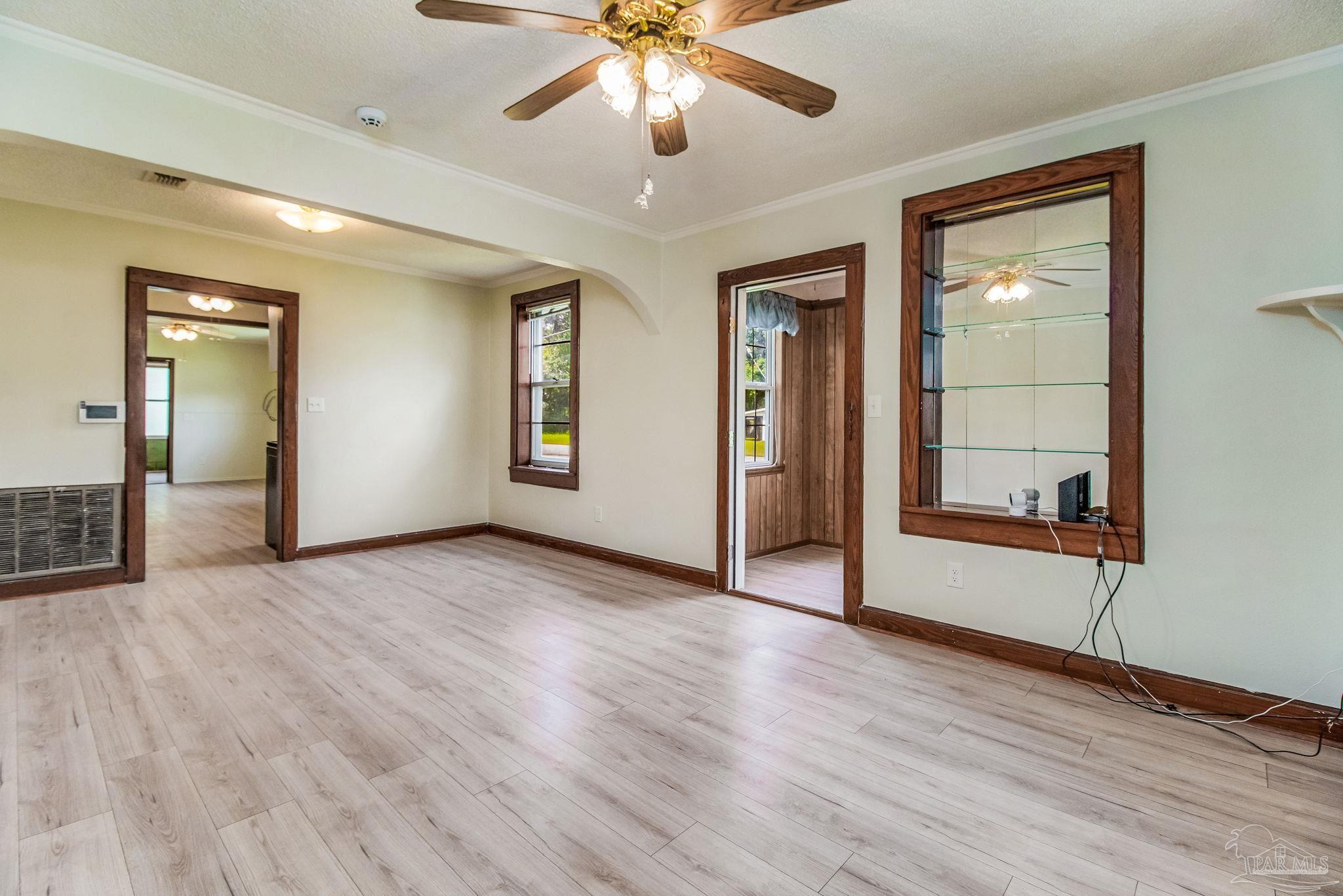 1331 Poppy Ave