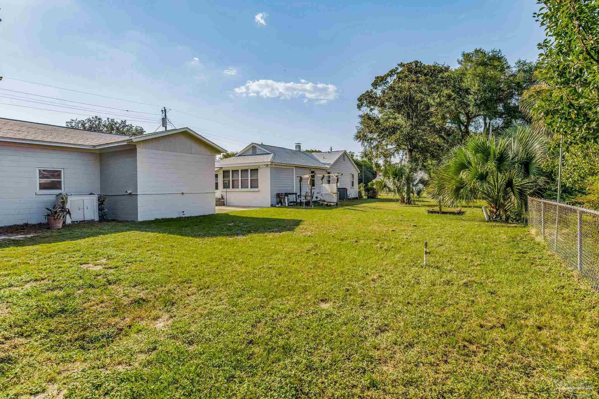1331 Poppy Ave