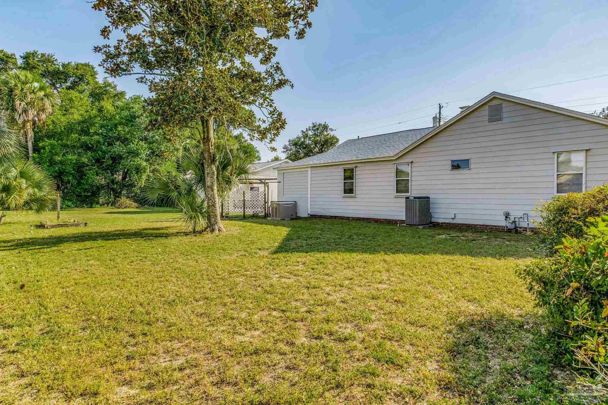 1331 Poppy Ave