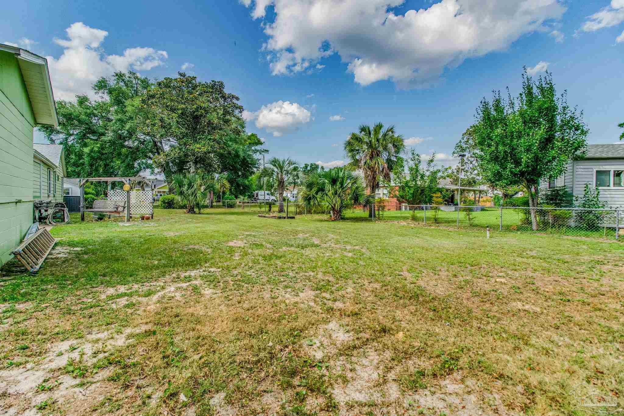 1331 Poppy Ave