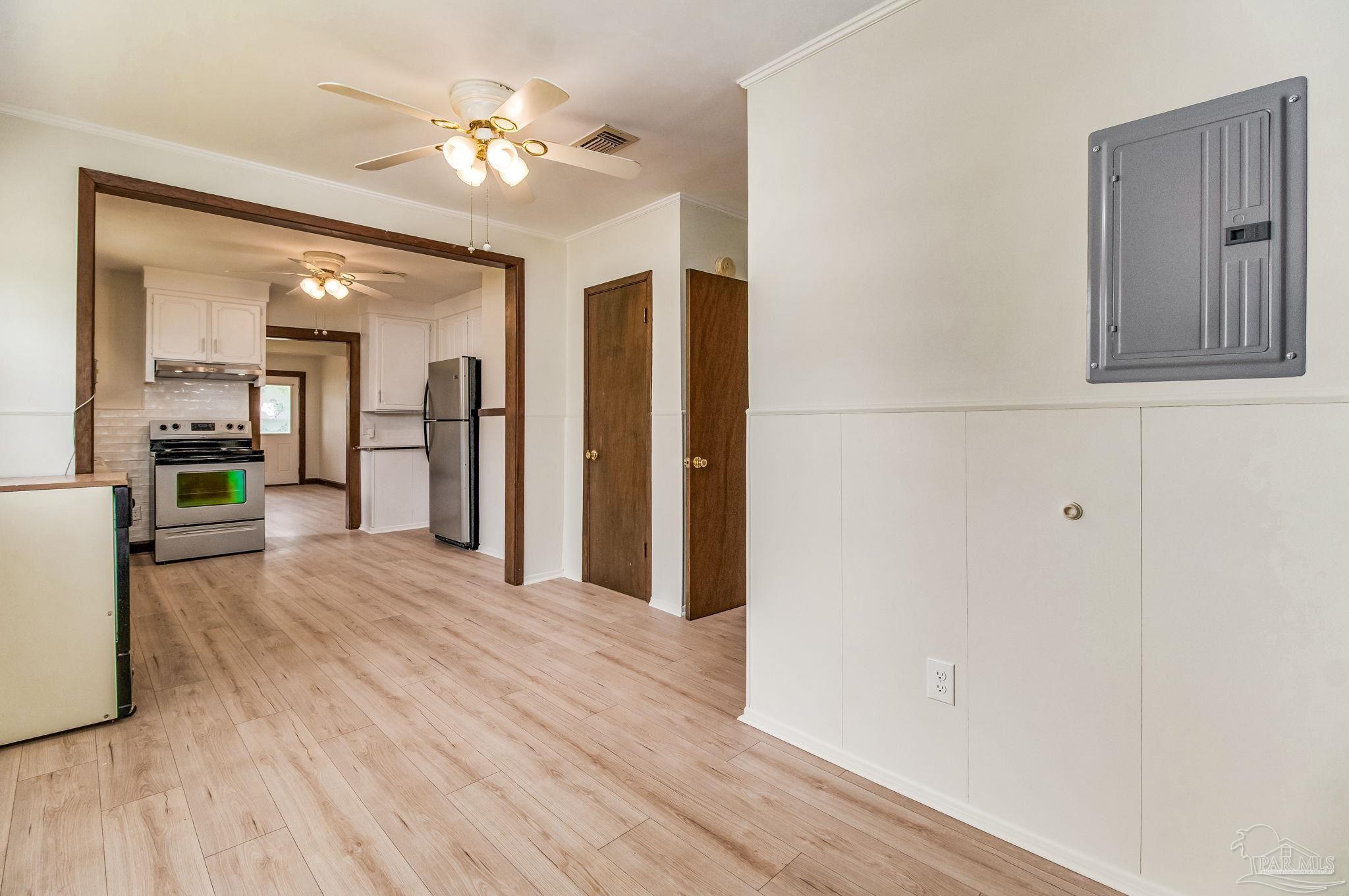 1331 Poppy Ave