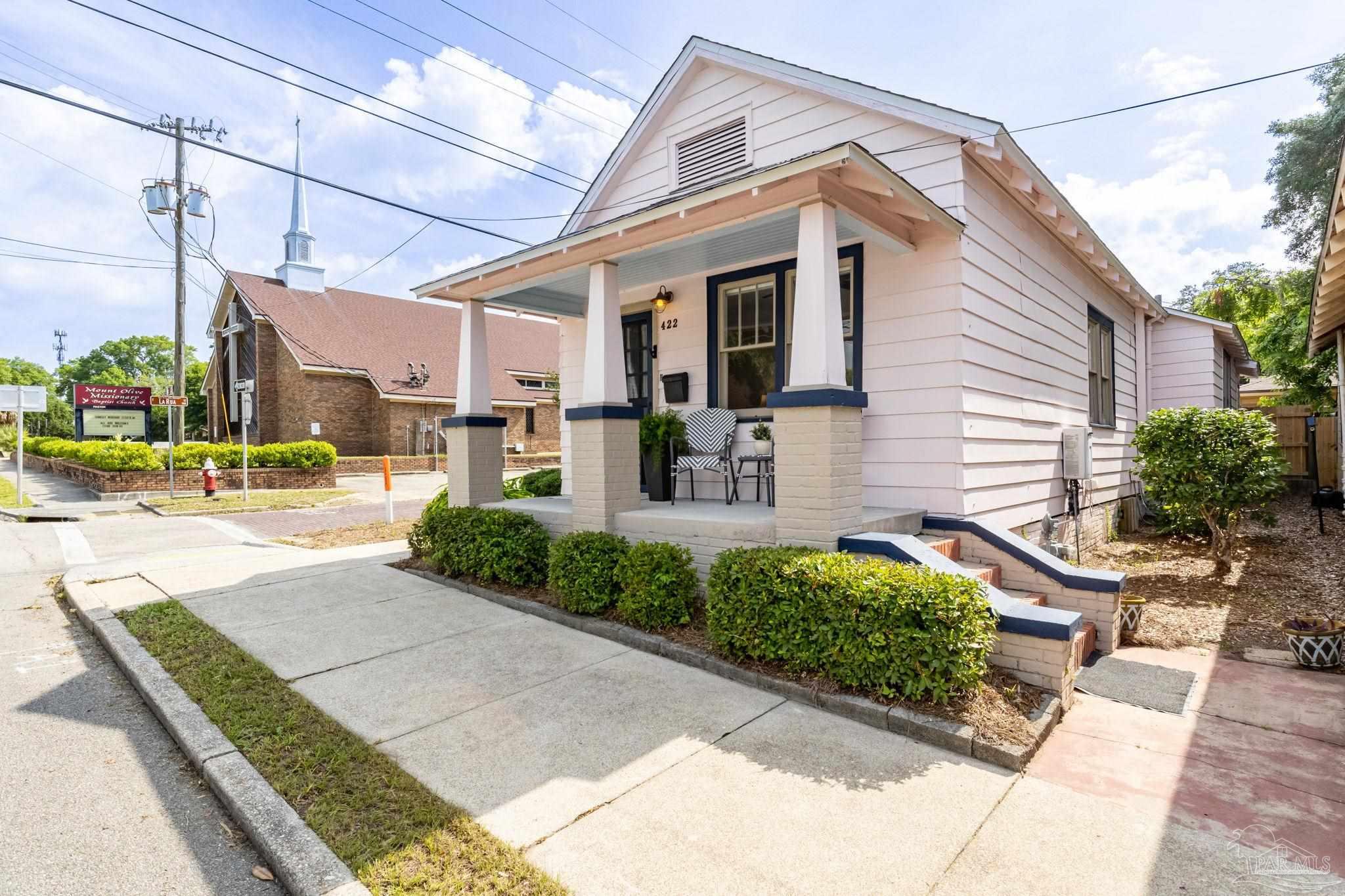422 N Davis Hwy