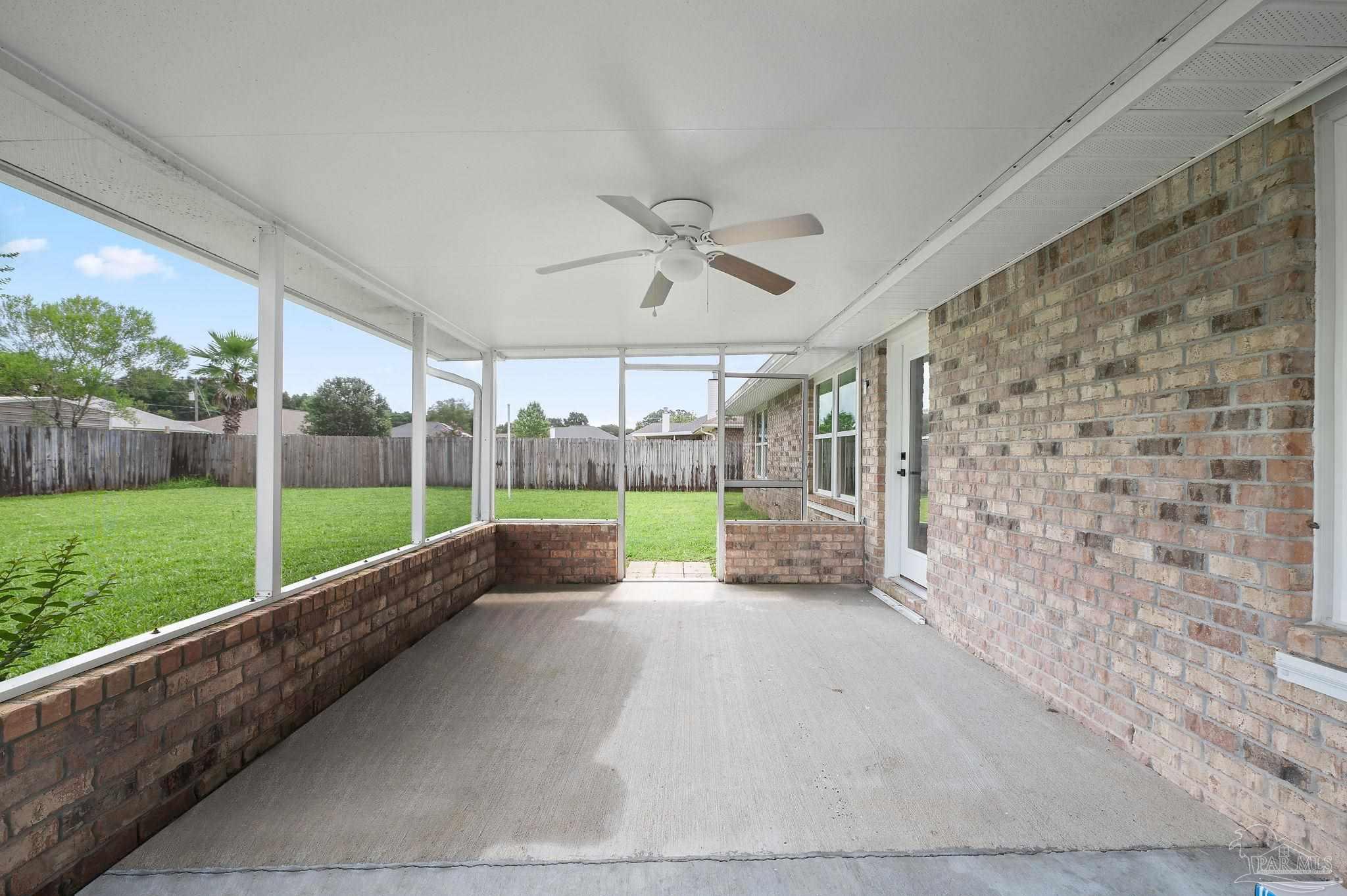 4290 Idell Ln