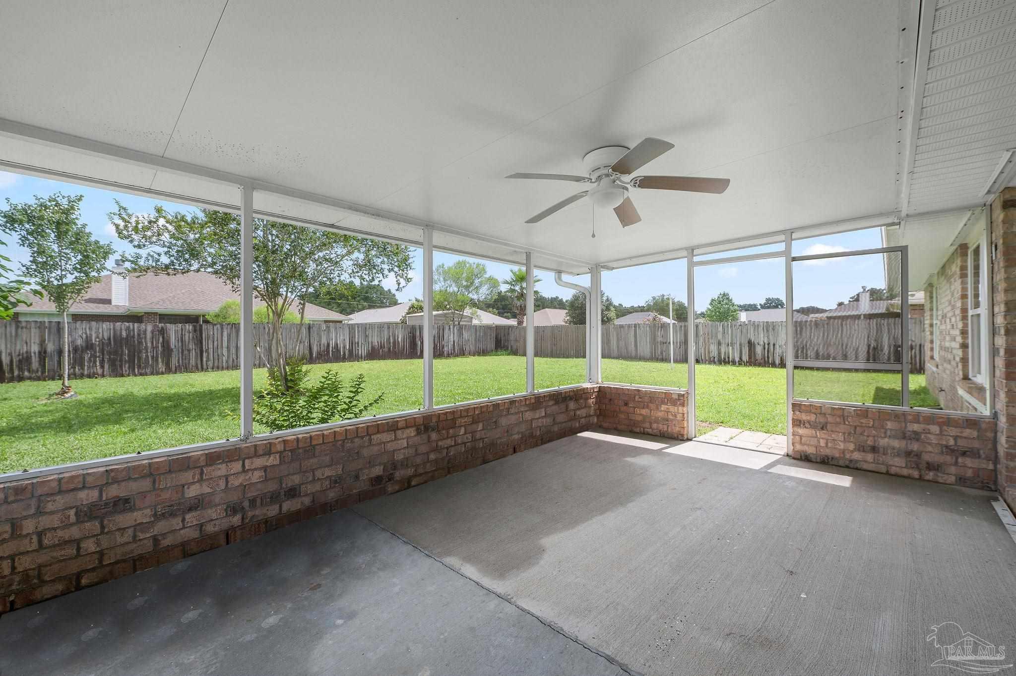 4290 Idell Ln