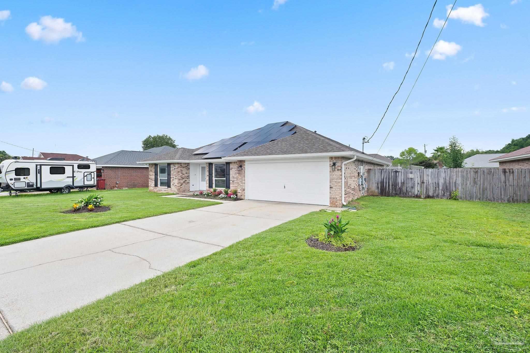 4290 Idell Ln