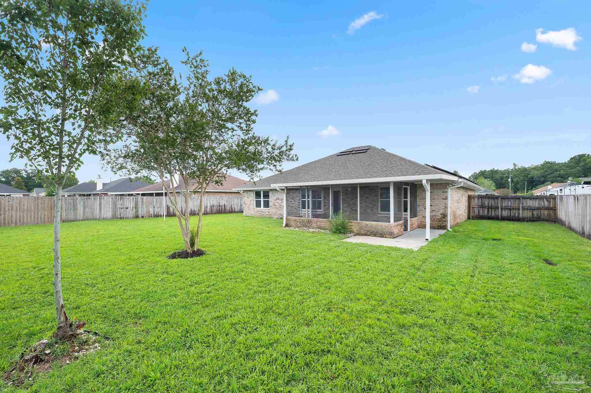 4290 Idell Ln