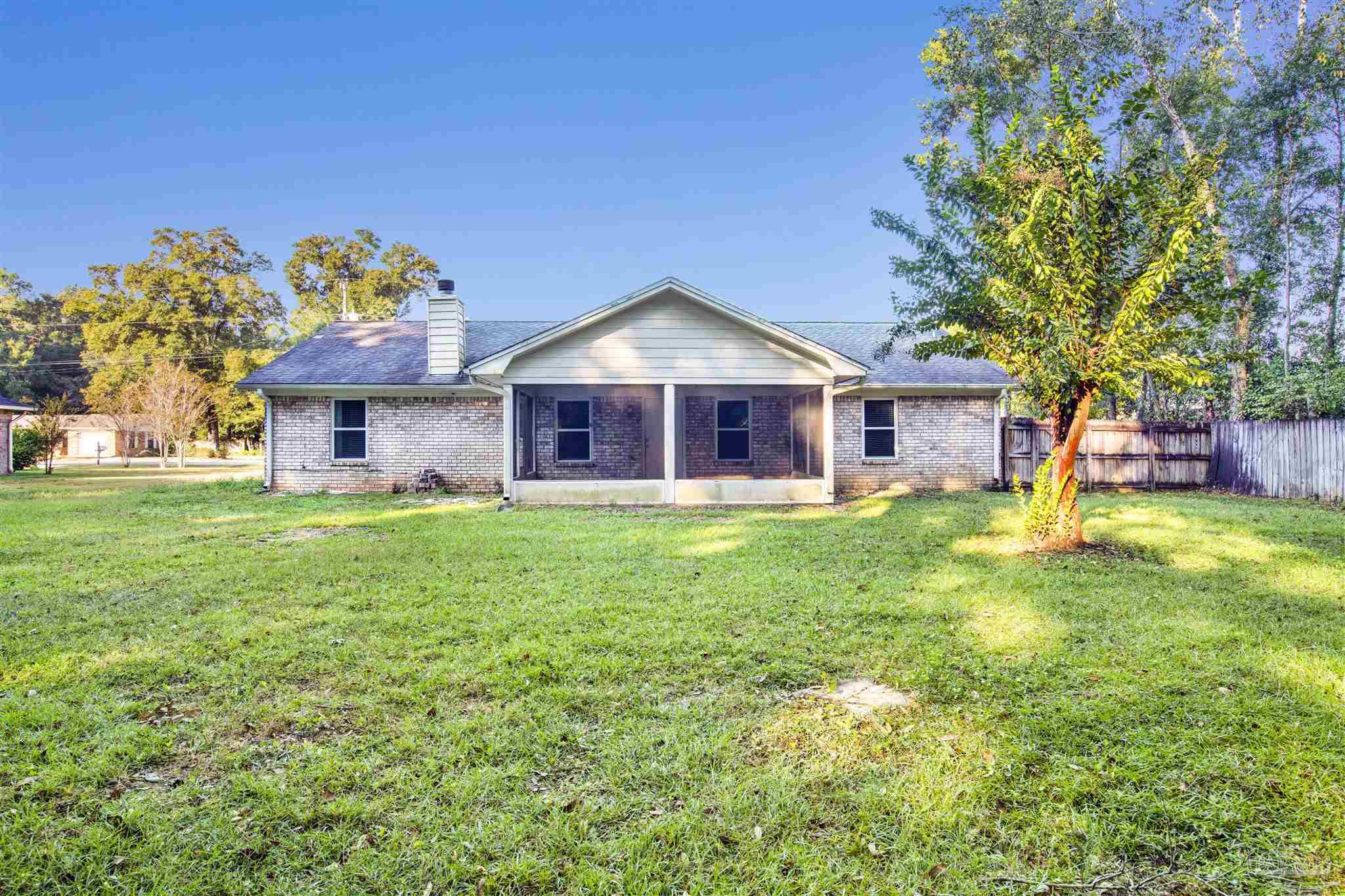5801 Loring Dr