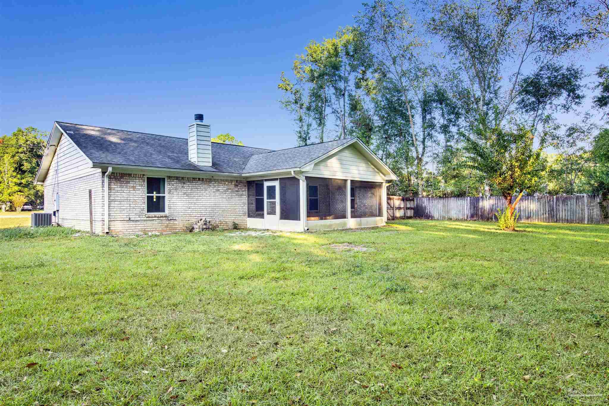 5801 Loring Dr
