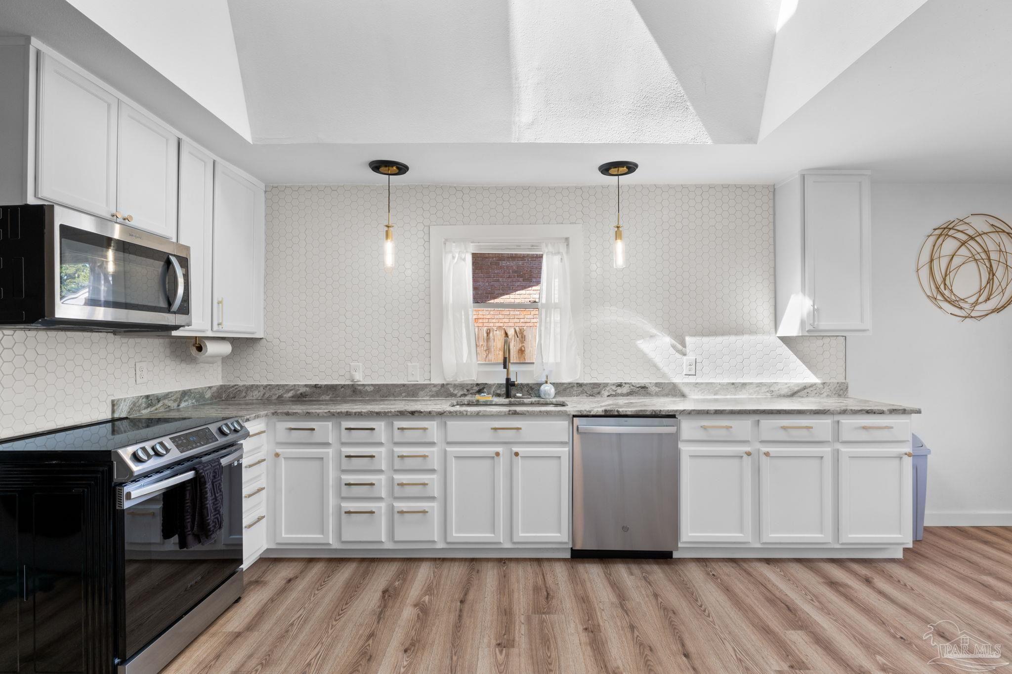 4335 Beau Terra Ln, Pensacola