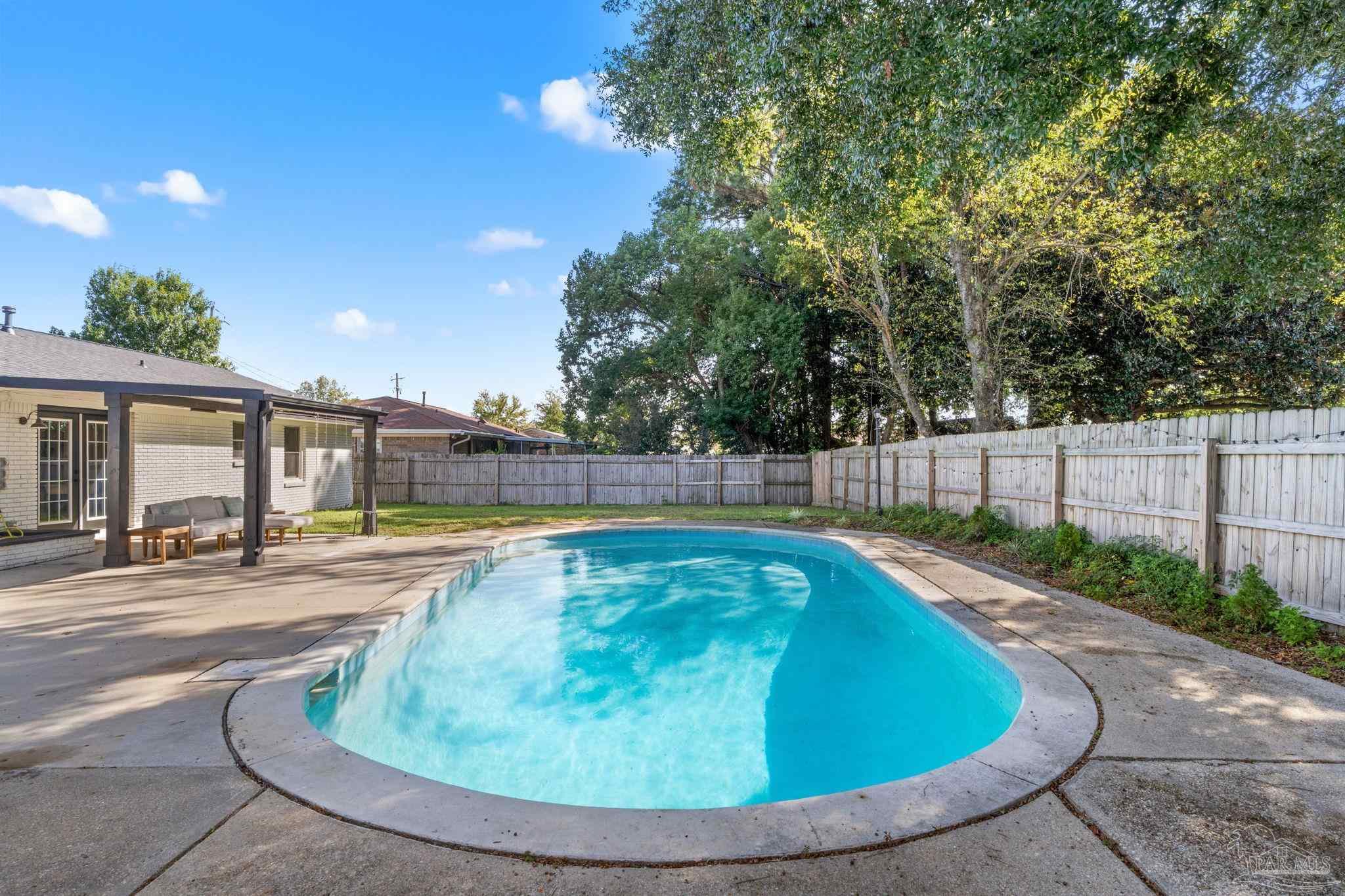 4335 Beau Terra Ln, Pensacola