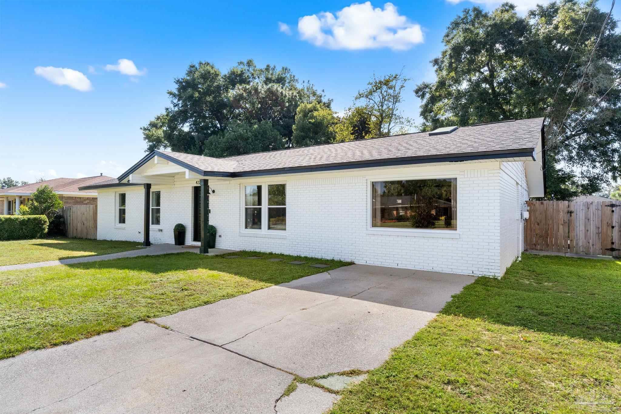 4335 Beau Terra Ln, Pensacola