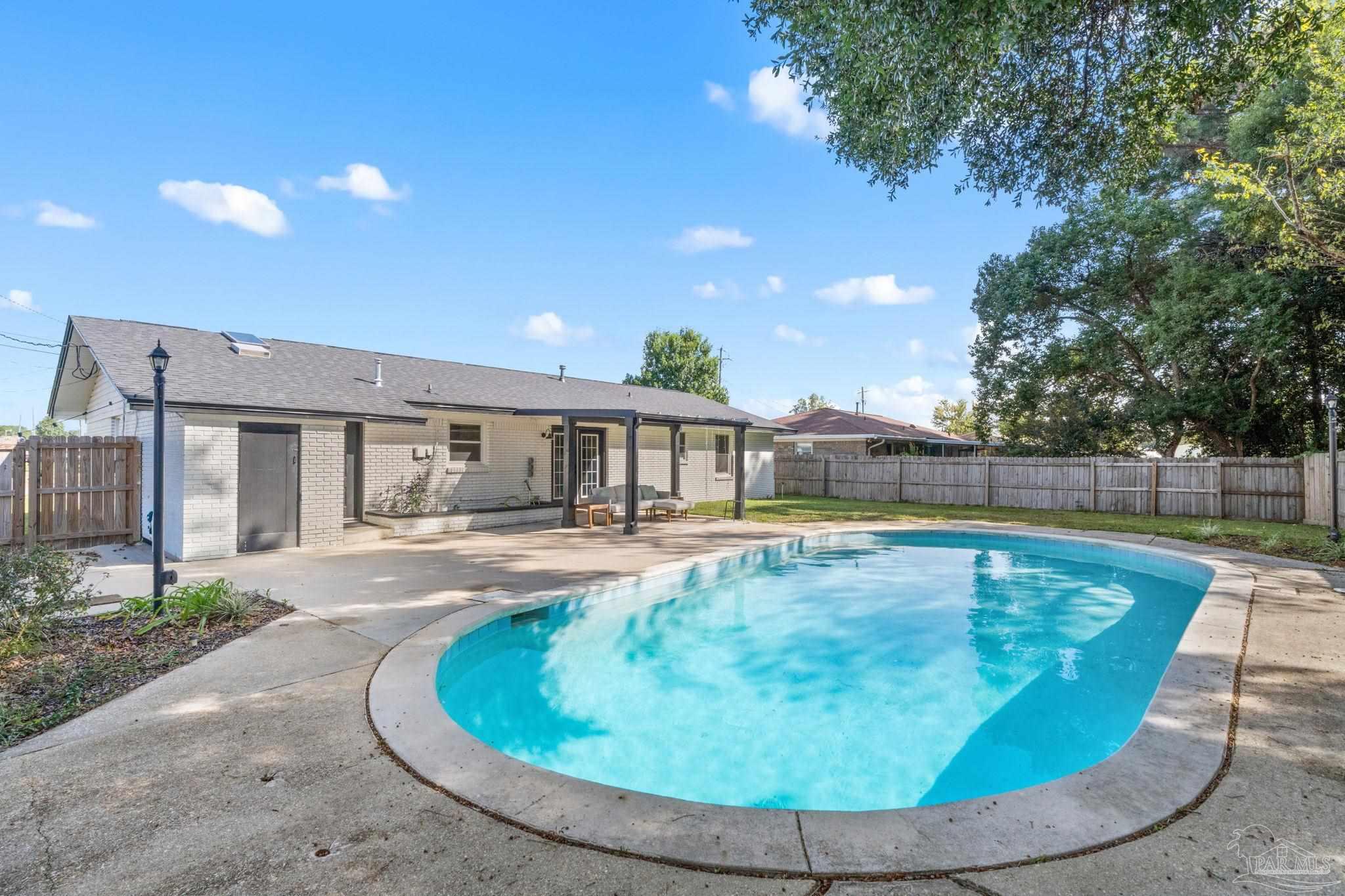 4335 Beau Terra Ln, Pensacola