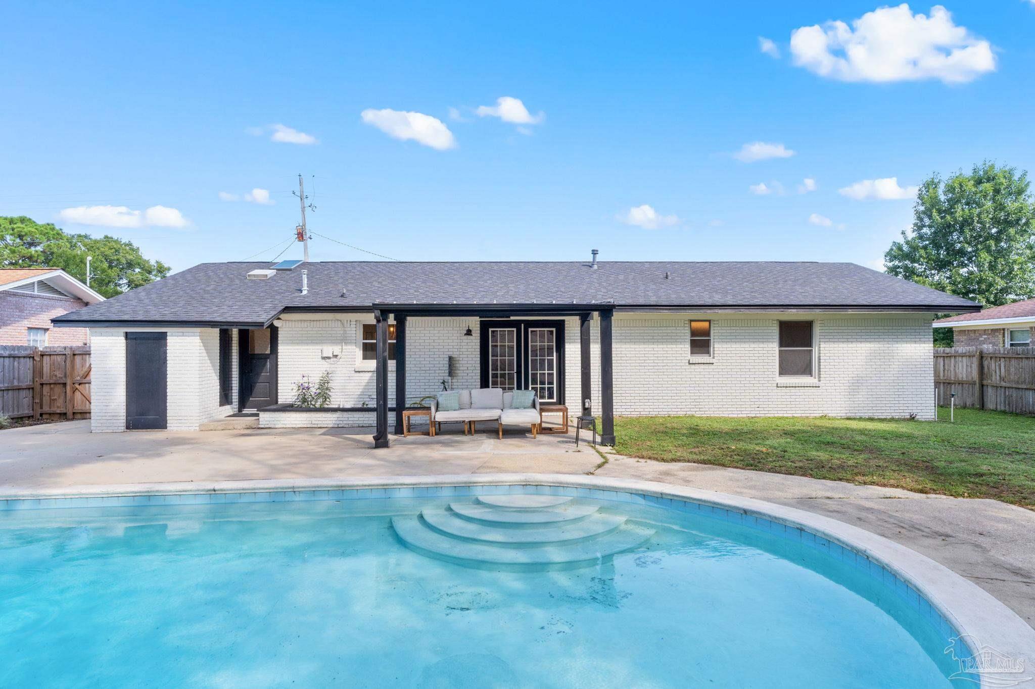 4335 Beau Terra Ln, Pensacola