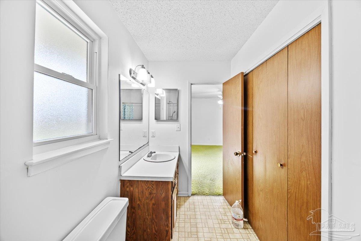 7889 Chesterfield Rd