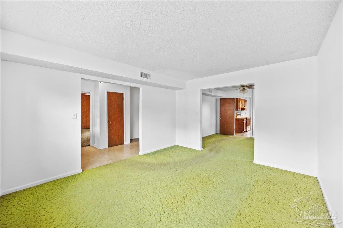 7889 Chesterfield Rd