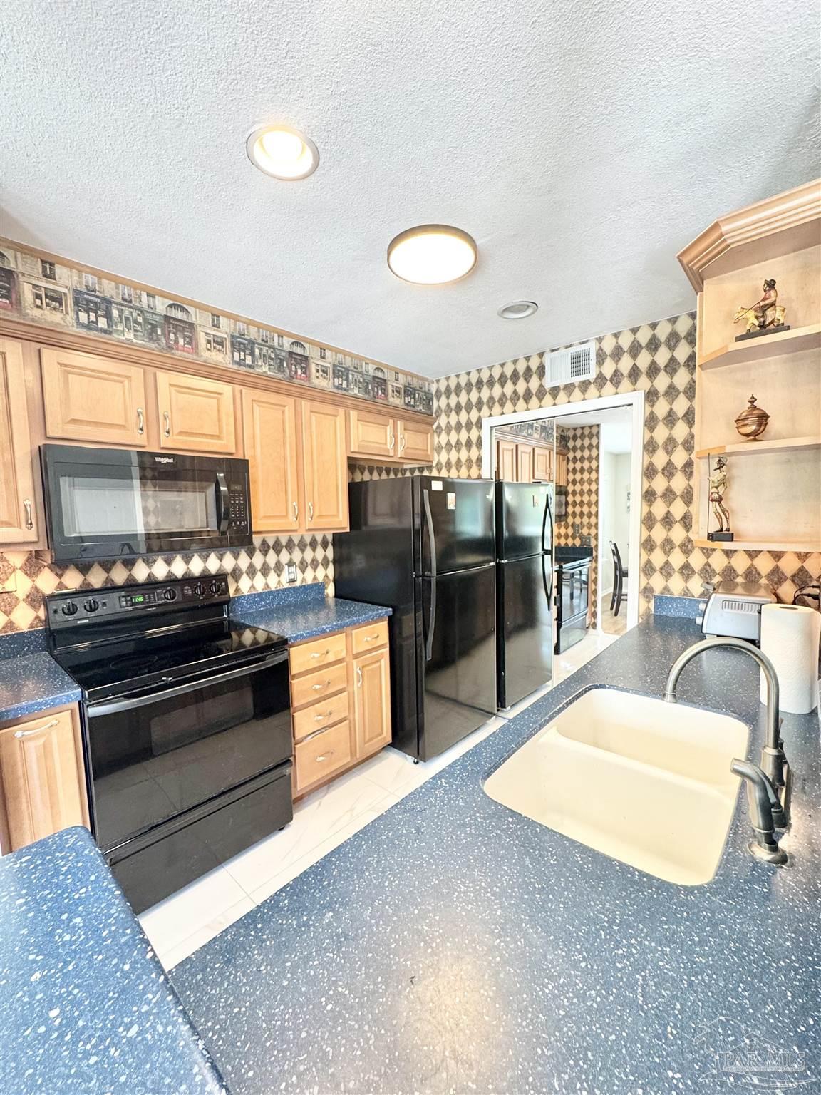 200 Pensacola Beach Rd # J2