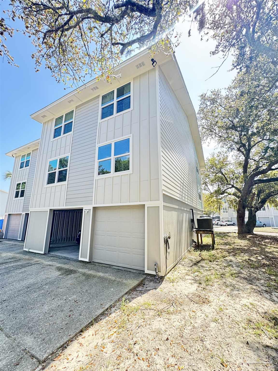 200 Pensacola Beach Rd # J2