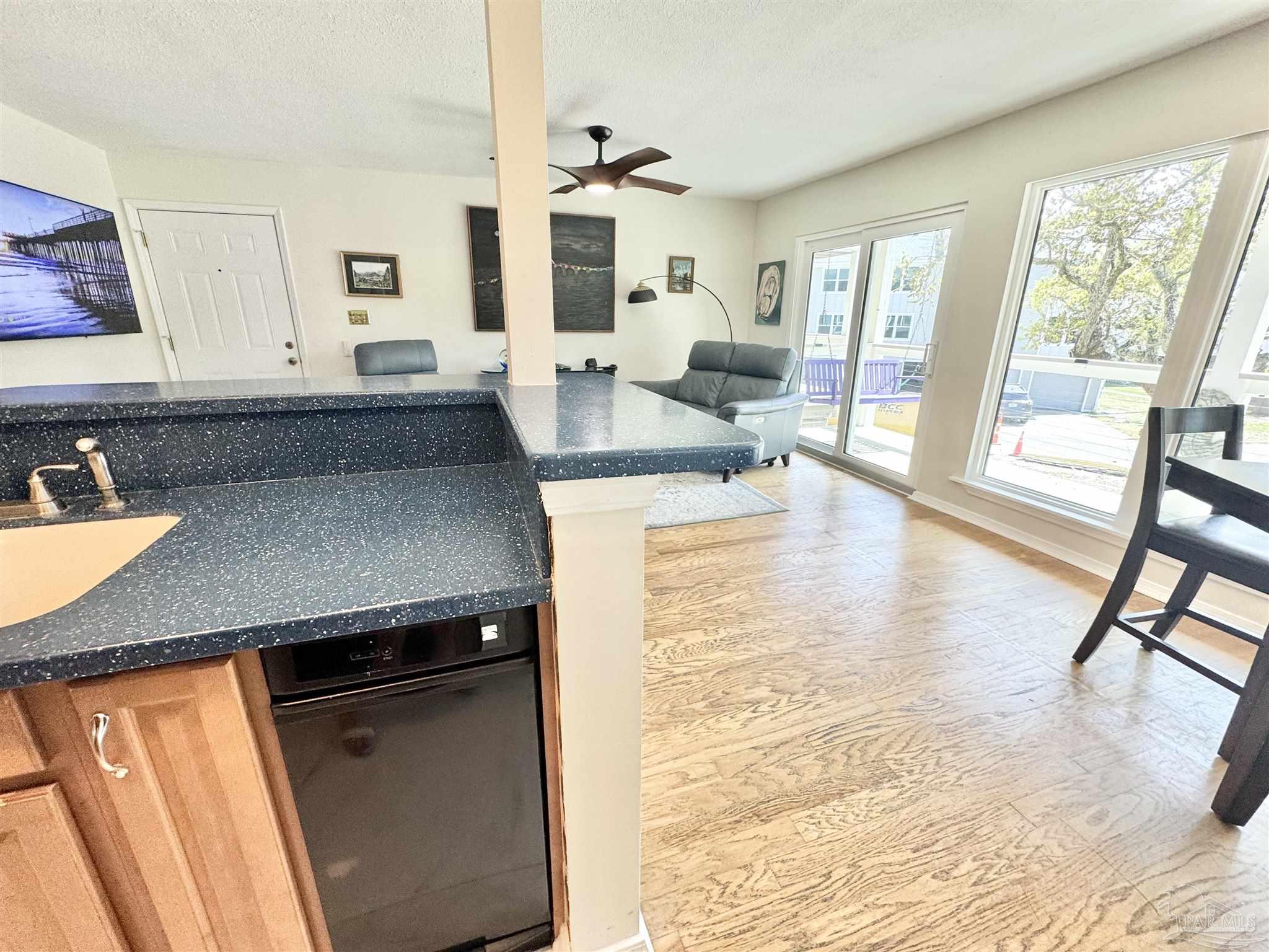 200 Pensacola Beach Rd # J2