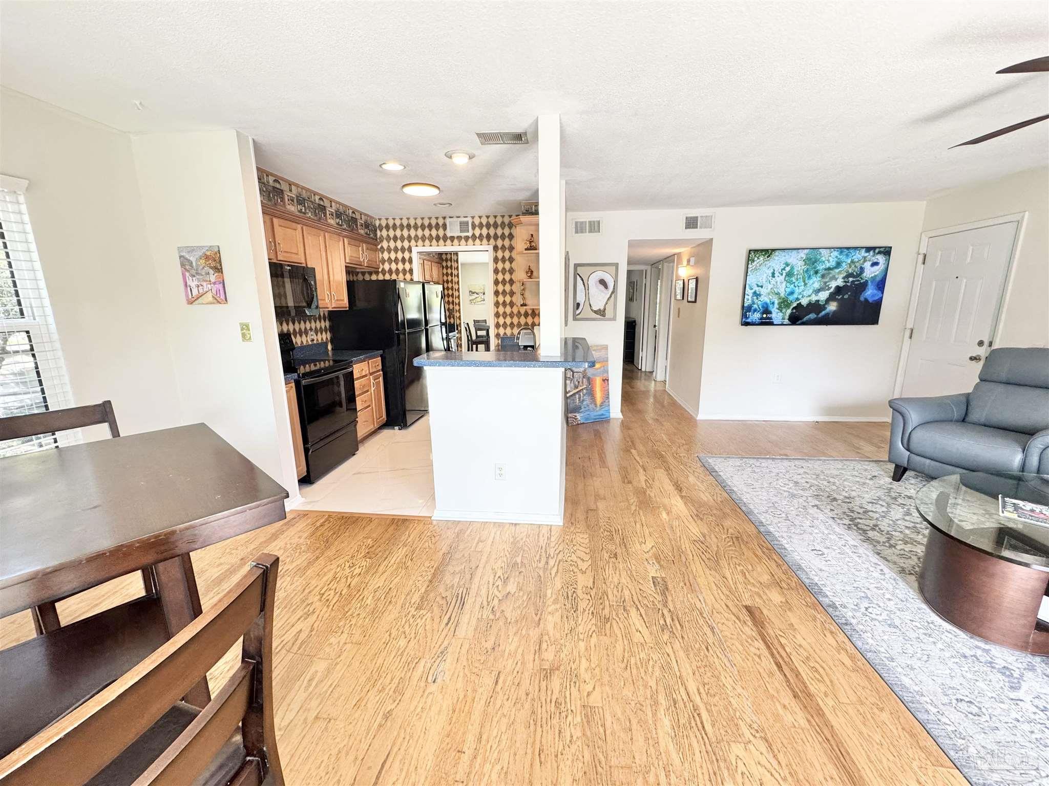 200 Pensacola Beach Rd # J2