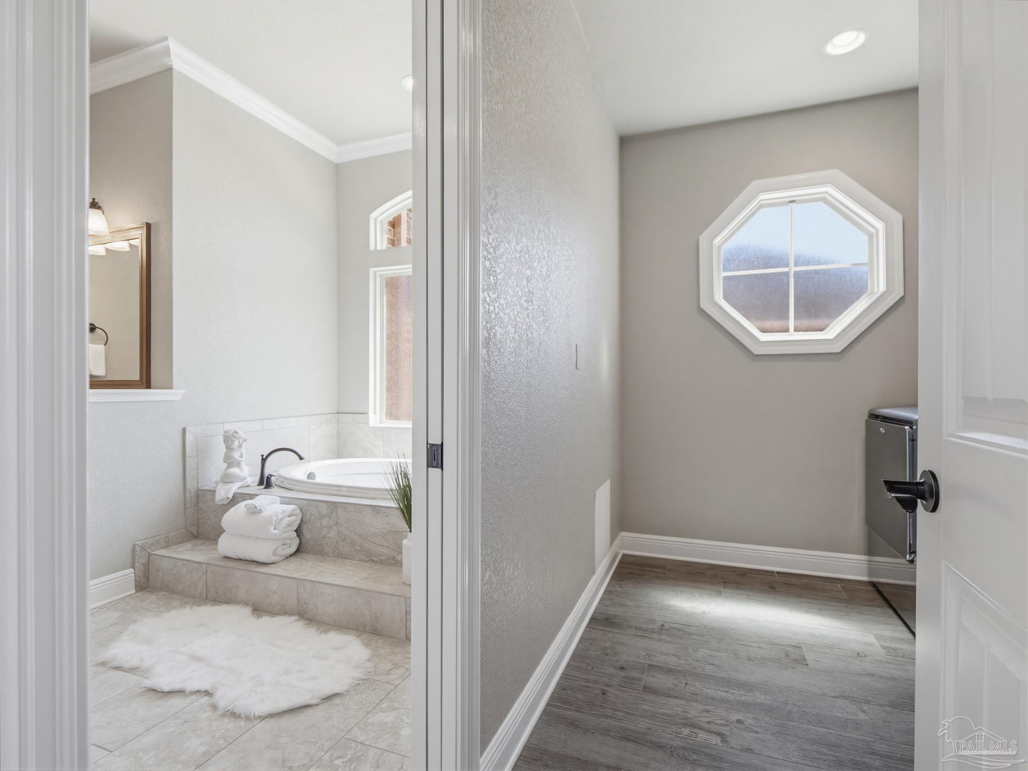 6044 Huntington Creek Cir